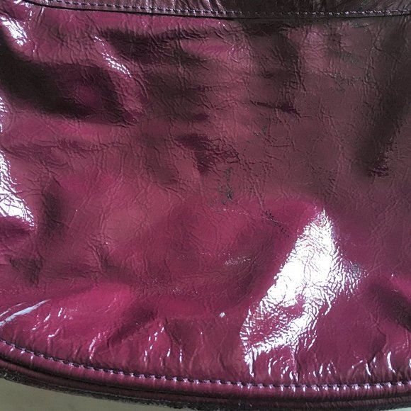 Authentic Coach patent leather plum / purple purse - Picture 3 of 13